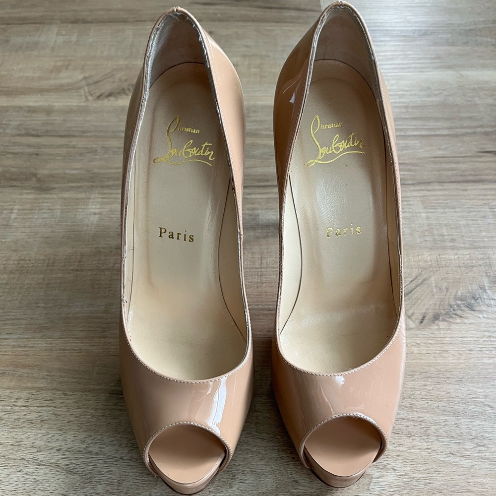 Christian Louboutin “new very privé”